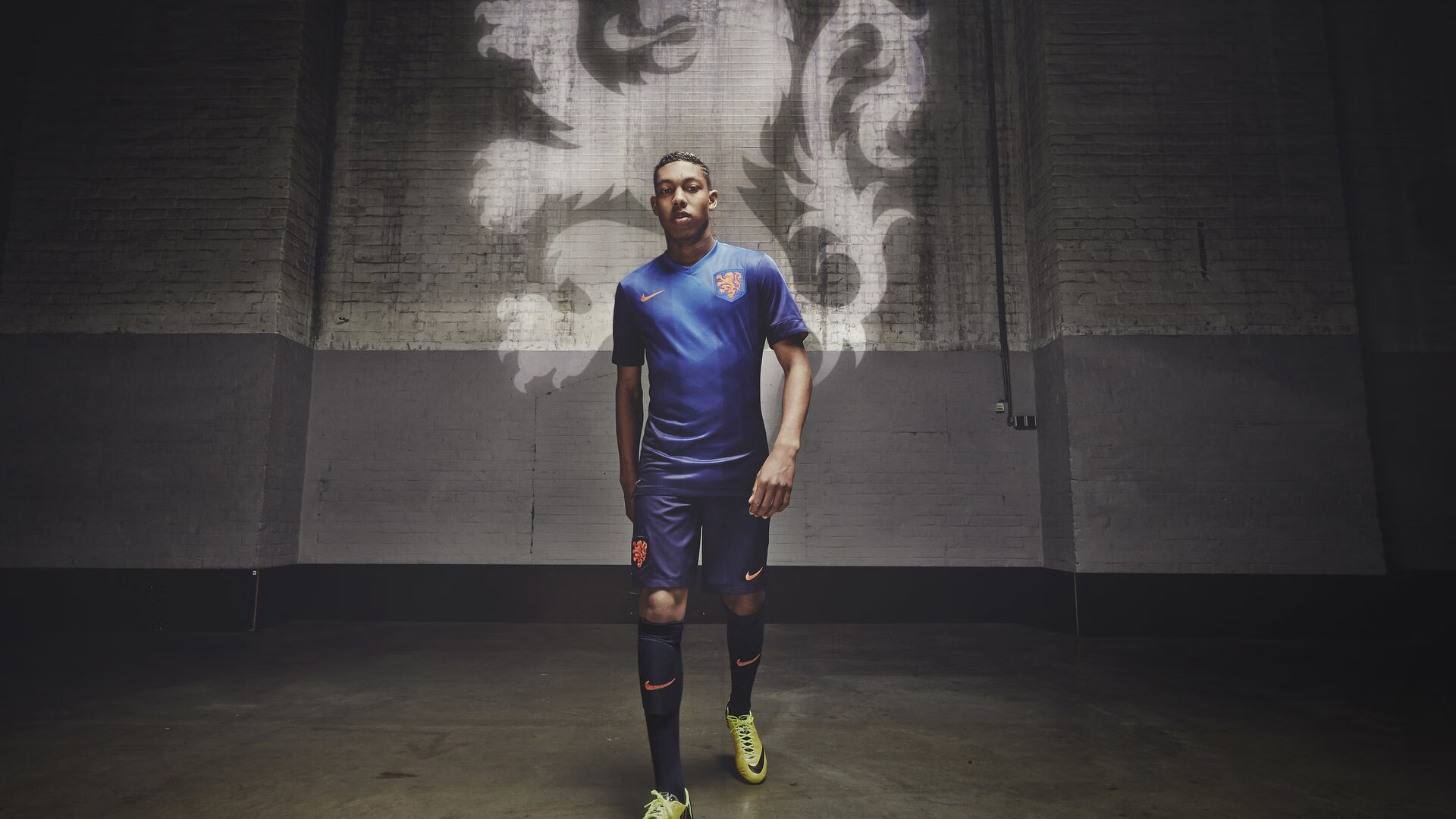 青少足球裁判“网络直播评审”新模式在多地试点，青少年足球比赛直播