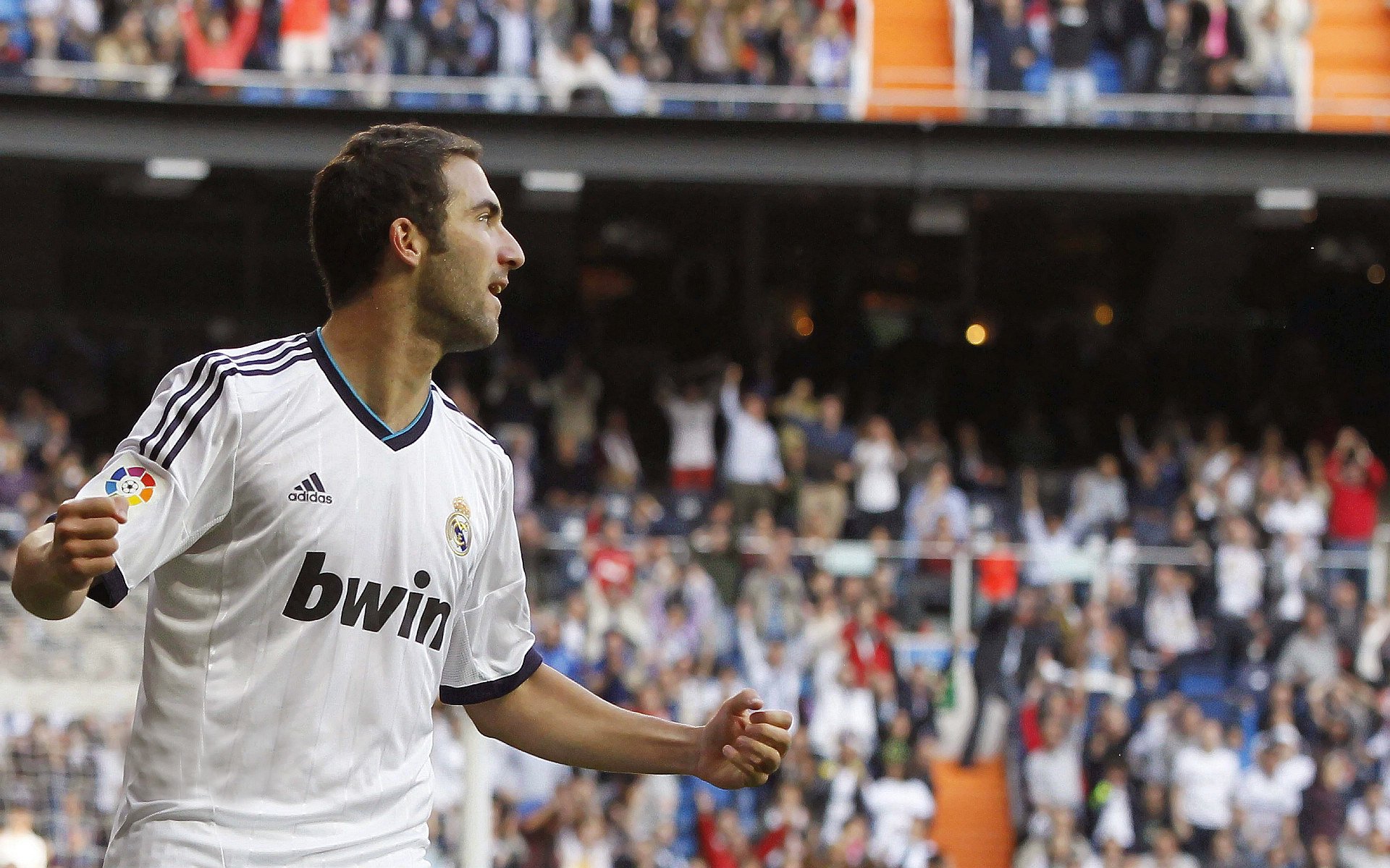 皇马门将神勇,多次扑救力保士气高昂,皇马门卫