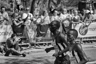 爱游戏官网下载-乌干达男篮在非洲大赛中争夺金牌，竞技水平不断提高