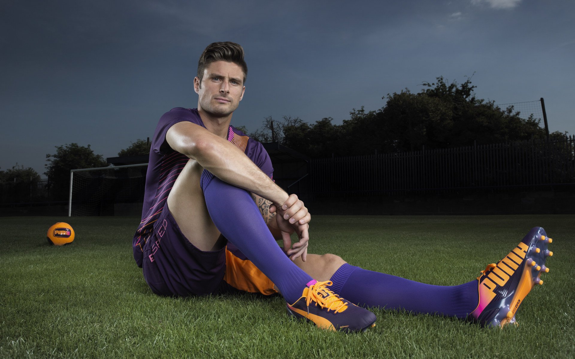 德甲节奏飞快：攻防转换精彩不断！，德甲对抗