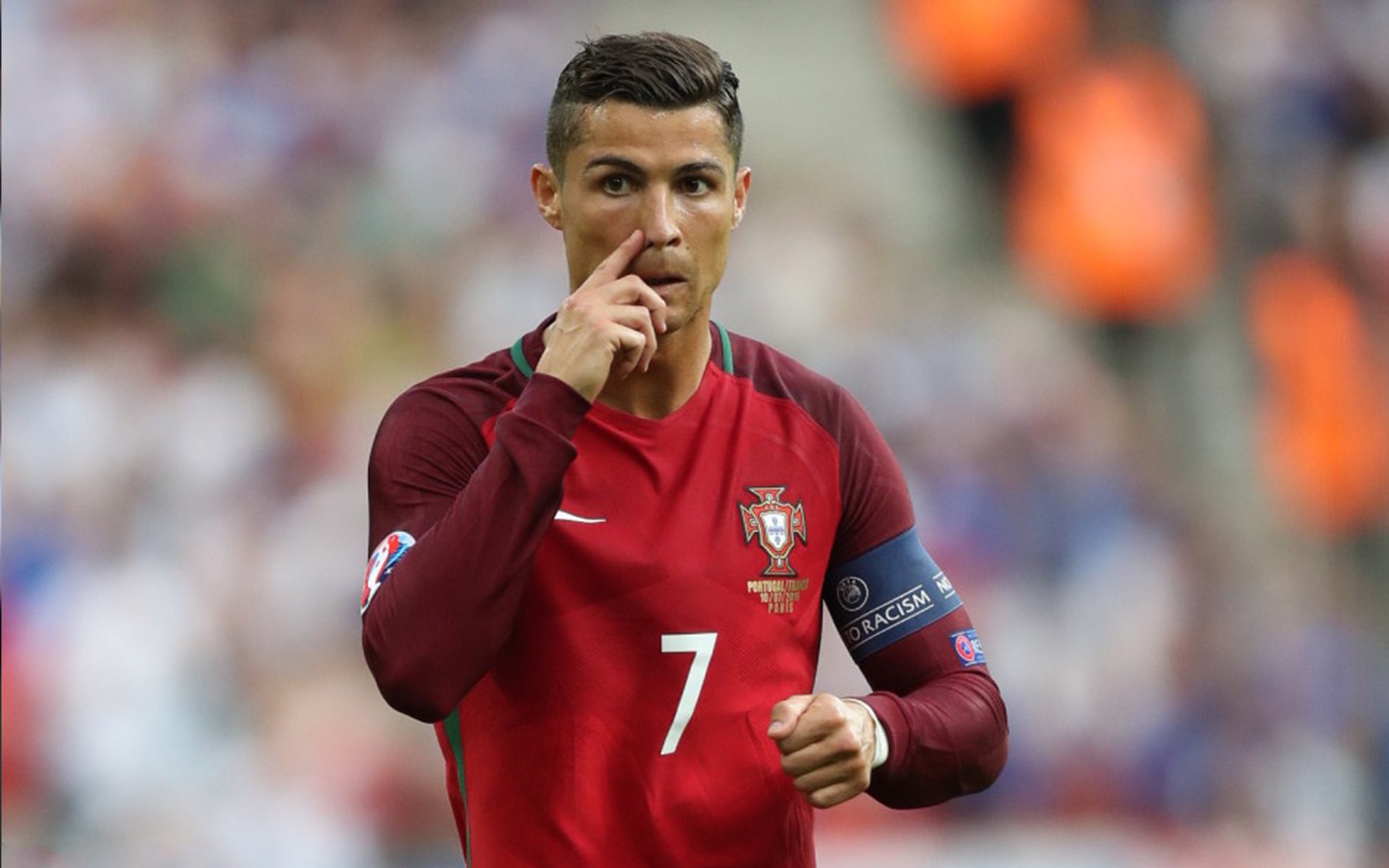 达里尔·基：全黑队防线的“防守核心”，他总能在关键时刻化解对方进攻威胁